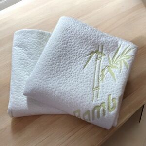BAMBOO White and Green Embroidered Bedding